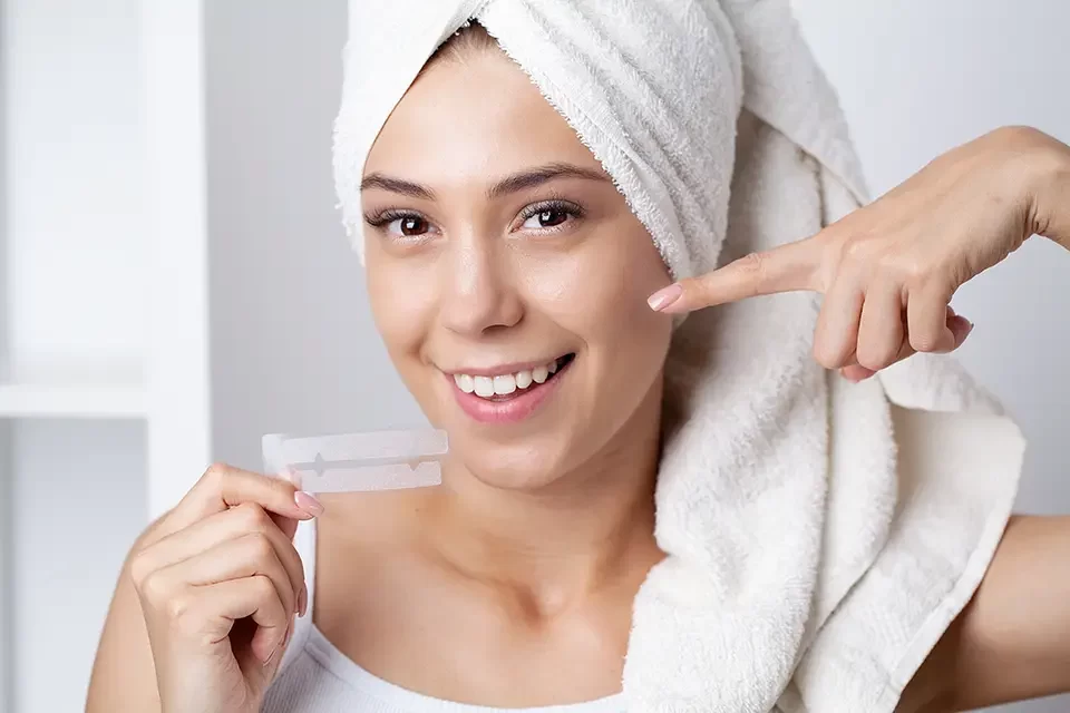 teeth-whitening-beautiful-smiling-woman How to Whiten Teeth at Home: What Works and What Doesn't