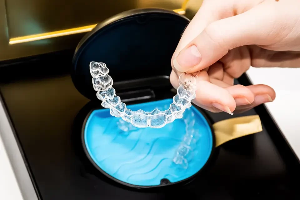 How Invisalign Works: Step-by-Step Invisalign Process at FIFTH ST Dental